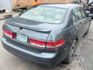 Honda Accord 2004 Silver