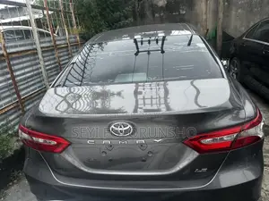 Toyota Camry 2019 Gray