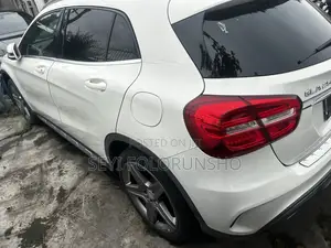 Mercedes-Benz GLA 250 2015 White