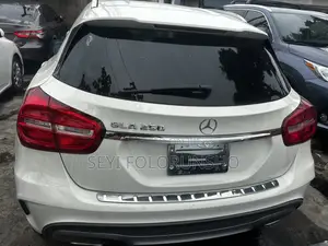 Mercedes-Benz GLA 250 2015 White
