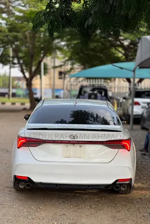 Toyota Avalon 2019 White