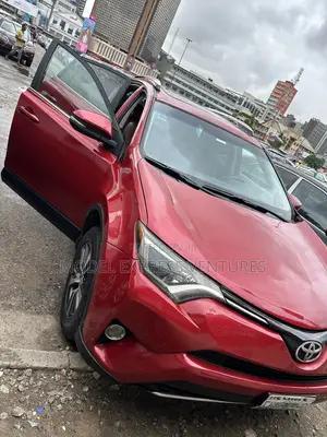 Toyota RAV4 XLE AWD (2.5L 4cyl 6A) 2016 Red