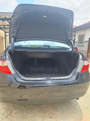 Toyota Camry 2016 Black