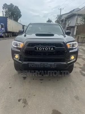 Toyota Tacoma SR5 2018 Gray