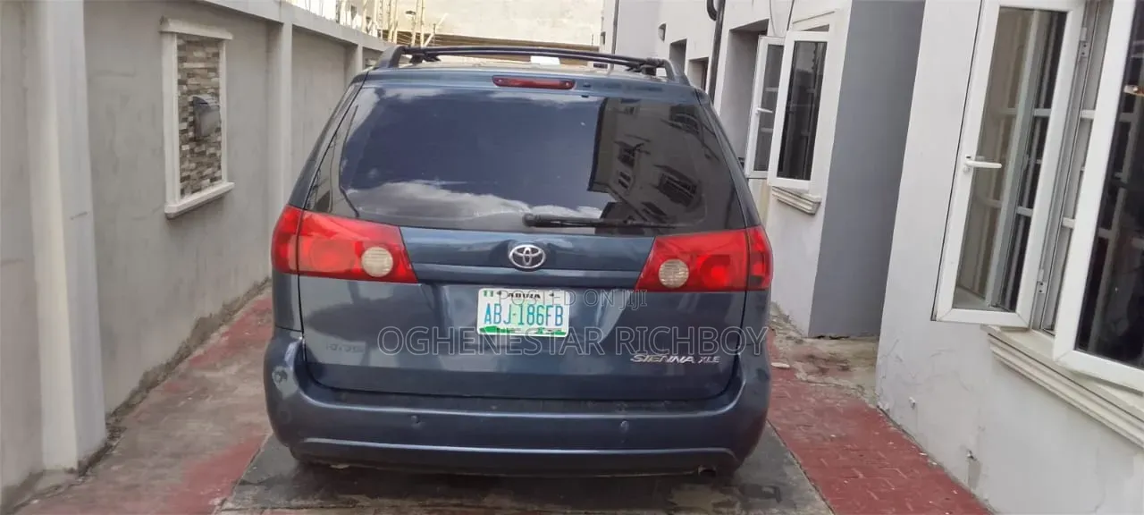 Sienna for Rent
