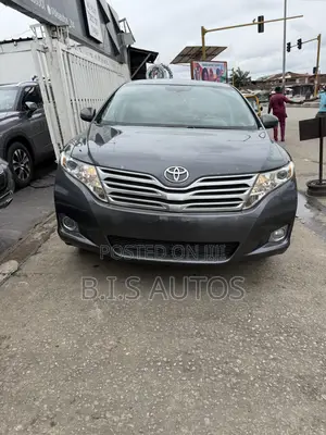 Toyota Venza LE 2011 Gray