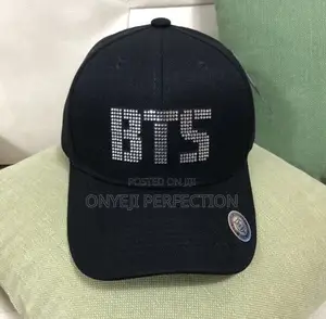 Customized Snap Backs And Tucker Caps