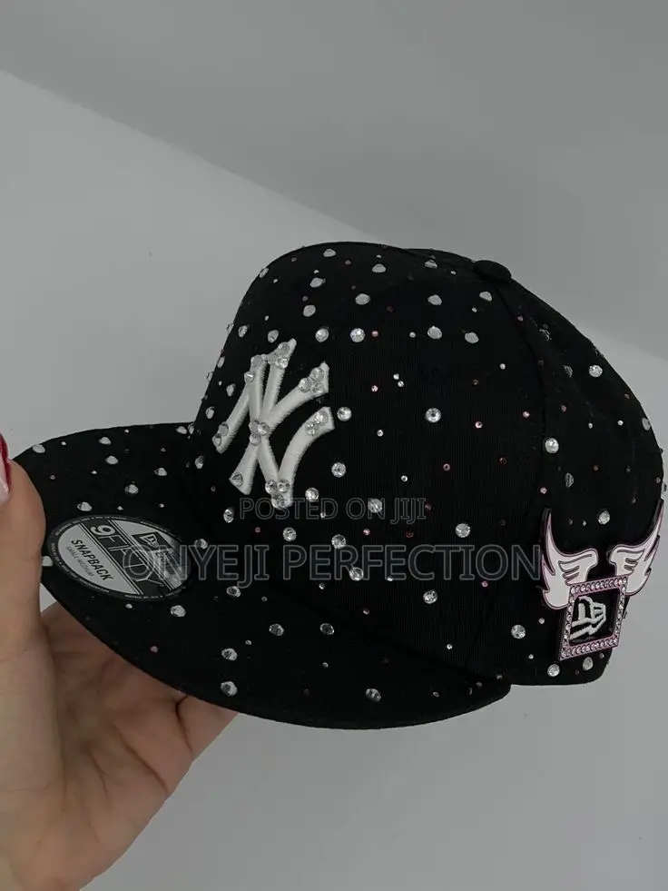 Customized Snap Backs And Tucker Caps