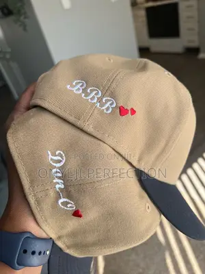 Customized Snap Backs And Tucker Caps