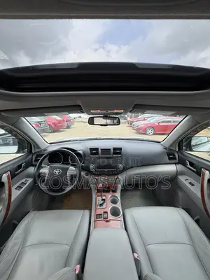 Toyota Highlander 2010 Silver