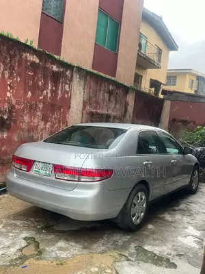 Honda Accord 2005 Silver