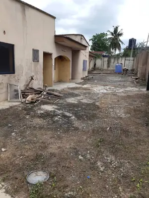 3bdrm Block of Flats in Owode Housing, Apata for sale