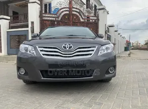 Toyota Camry 2010 Gray