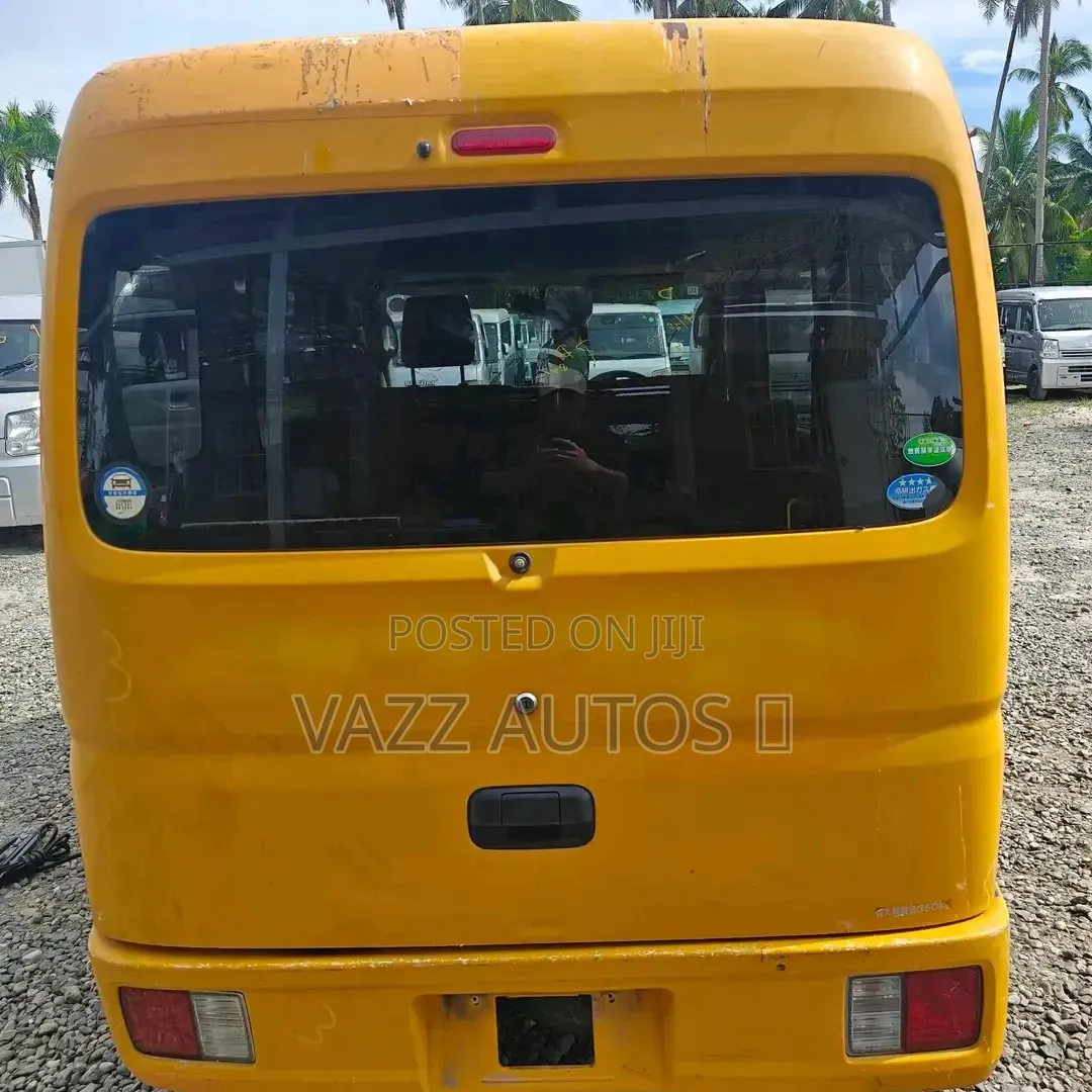 New Suzuki Every 2017 Yellow