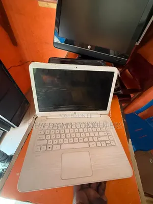 Laptop HP Stream 11 4GB Intel SSD 16 GB