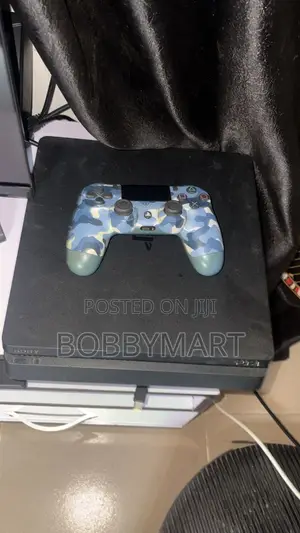 Playstation 4 Slim