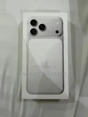 New Apple iPhone 17 Pro Max 256 GB Silver