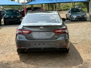 Toyota Camry 2018 Gray