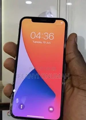 Apple iPhone X 64 GB White