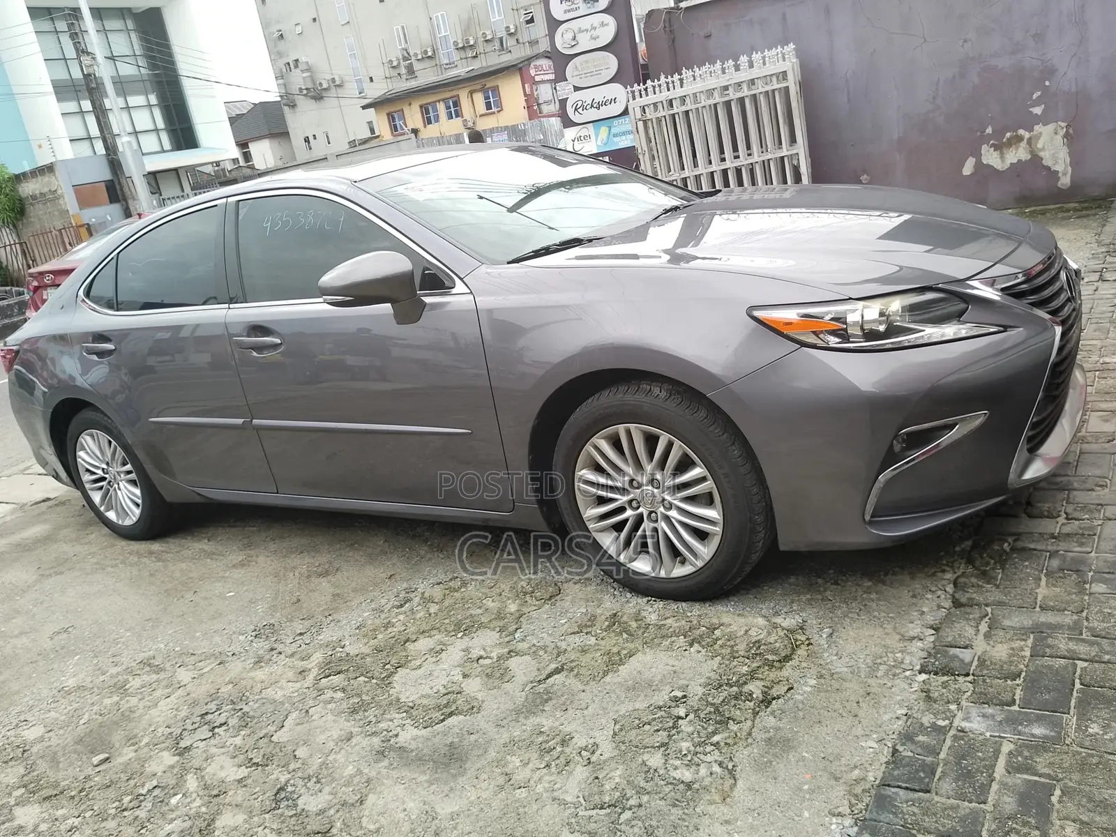 Lexus ES 2016 Gray