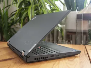 Laptop Lenovo ThinkPad P1 Gen4 32GB Intel Core i7 SSD 512GB