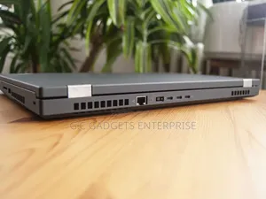 Laptop Lenovo ThinkPad P1 Gen4 32GB Intel Core i7 SSD 512GB