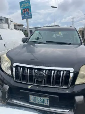 Toyota Land Cruiser Prado 4.0 Petrol GX-L 2010 Black