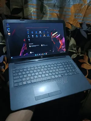 Laptop HP 15 4GB Intel Core i3 HDD+SSD 500GB