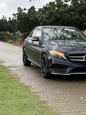 Mercedes-Benz C300 2015 Blue