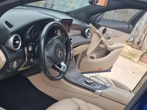 Mercedes-Benz GLC-Class 2019 Blue