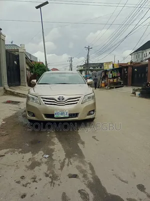 Toyota Camry 2008 Gold