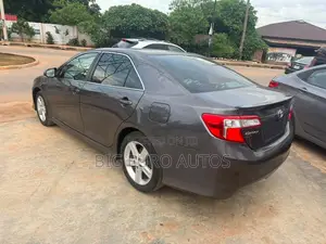 Toyota Camry SE Limited Edition 4dr Sedan (2.5L 4cyl 6A) 2012 Black