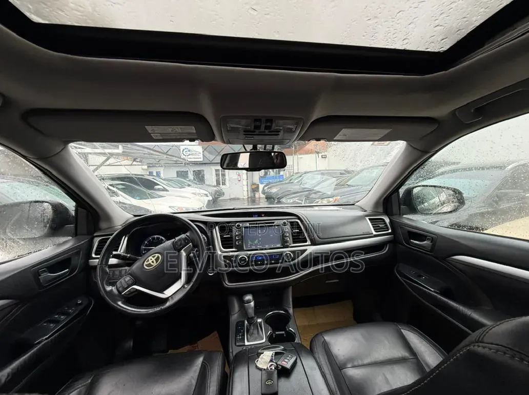 Toyota Highlander 2018 Silver