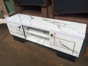 Tv Console/Size Stulls