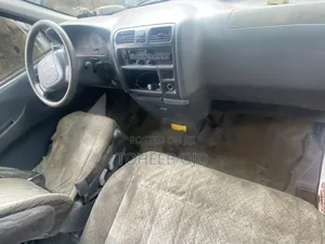 Toyota HiAce 1982 White