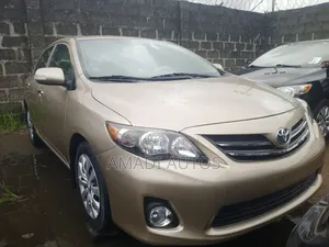 Toyota Corolla 2010 Gold