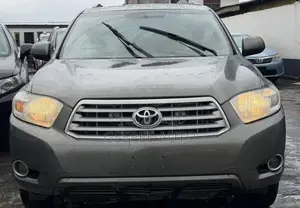Toyota Highlander Base 2010 Green