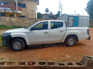 Mitsubishi L200 2019 White