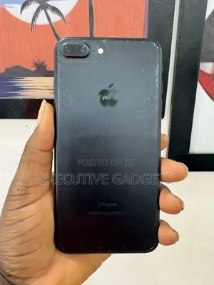 Apple iPhone 7 Plus 32 GB Black