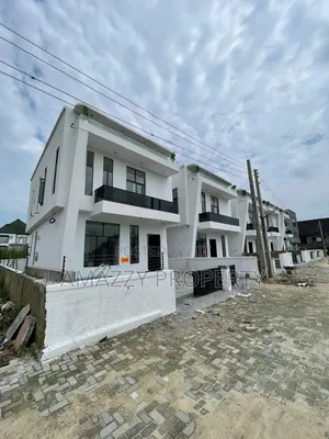 4bdrm Duplex in Sangotedo Ajah Lagos for sale