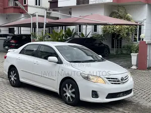 Toyota Corolla 2011 White