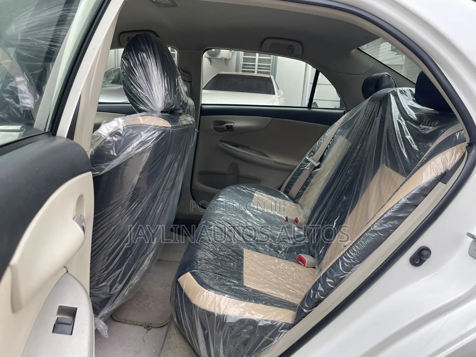 Toyota Corolla 2011 White