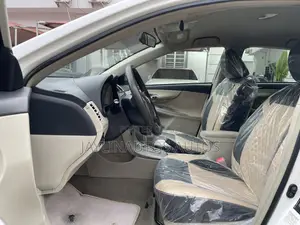 Toyota Corolla 2011 White
