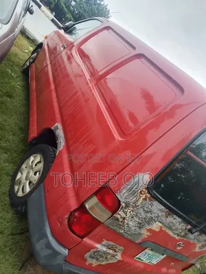 Toyota HiAce 1982 Red