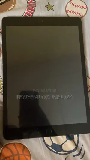 Apple iPad 10.2 (2020) 32 GB Gray