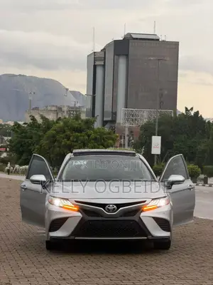 Toyota Camry XSE V6 FWD 2020 Silver