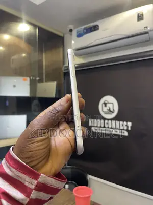 Apple iPhone 11 128 GB White