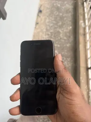 Apple iPhone 7 32 GB Black