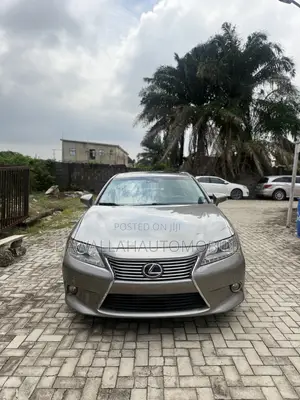 Lexus ES 2015 Brown