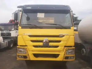 Sinotruk Howo 2010 Yellow
